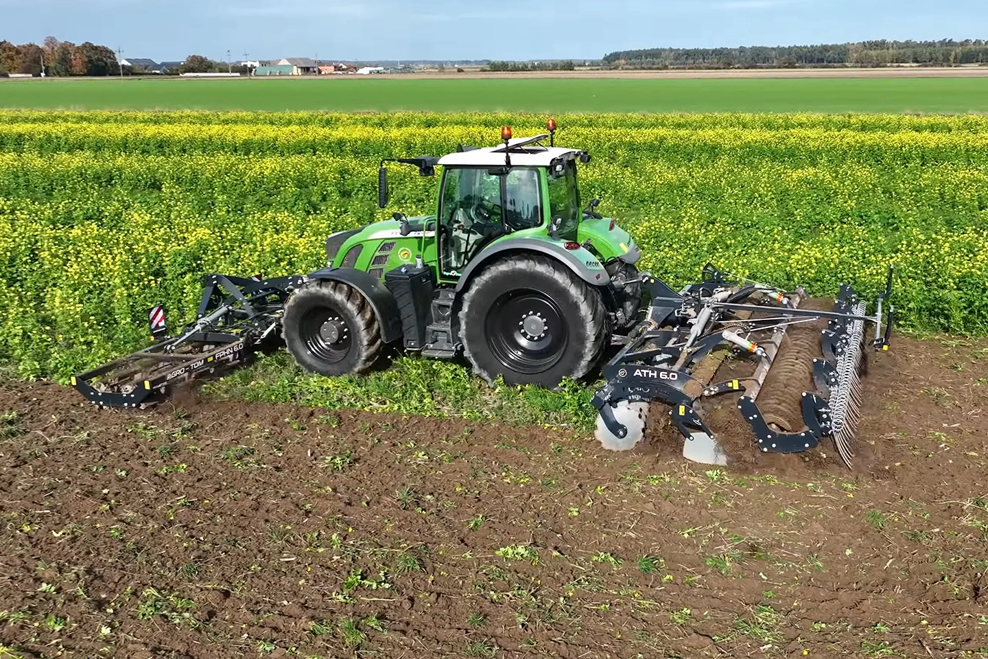Bodenbearbeitungsgeräte Front Packer – FPNH landmaschinen deutschland Arbeit im Feld