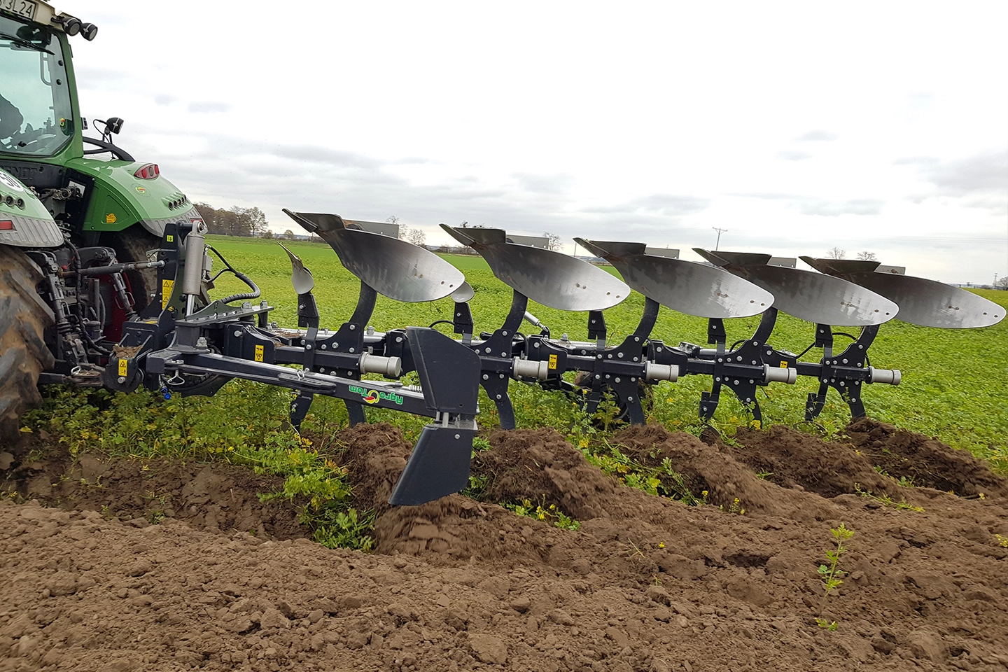 Drehpflug für große Traktoren - landmaschinen - Agrotom.de - 2