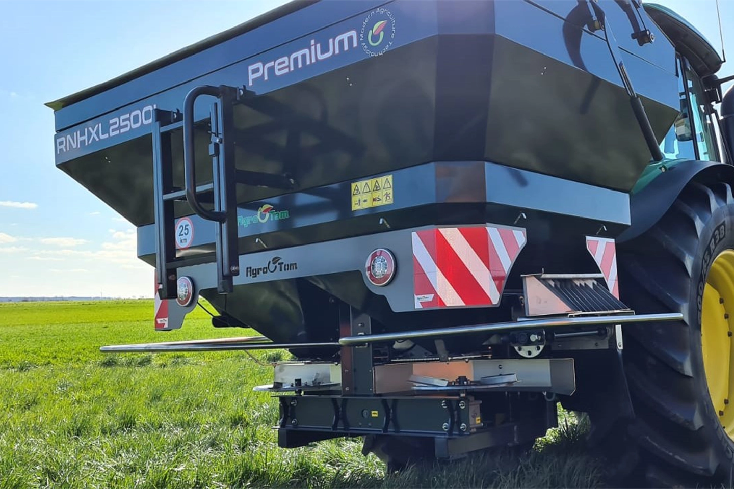 Düngerstreuer – RNH XL Premium 3200l agro maschine