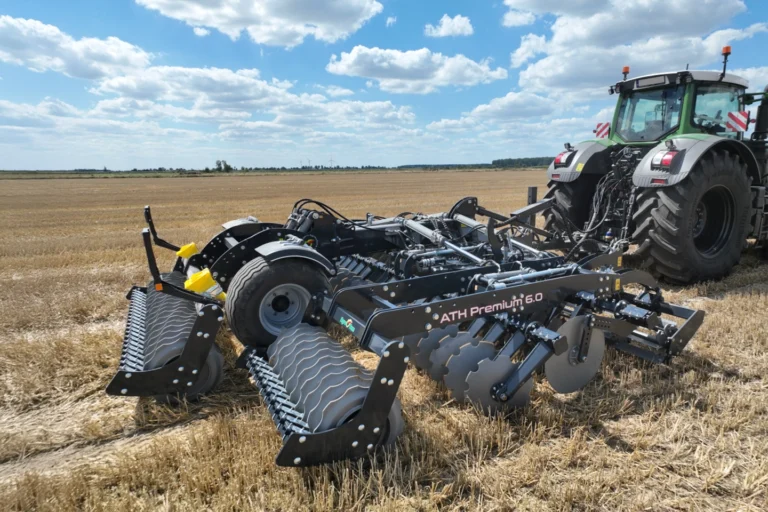 Scheibenegge Scheibenaggregat ATH Premium Arbeit im Feld