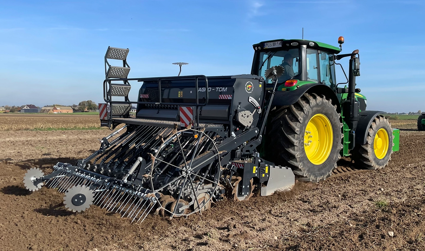 Effizienzsteigerung durch moderne landwirtschaftliche Maschinen fuer die Bodenbearbeitung germany
